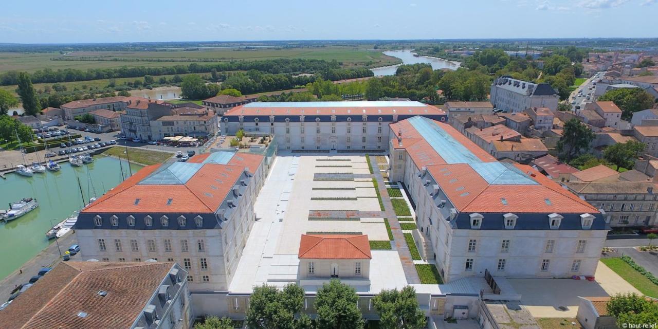 Residence De L'Arsenal Royal - Meubles De Tourisme Rochefort  Eksteriør billede